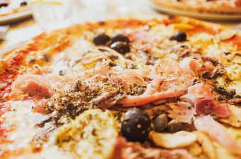 传统的意大利披萨比萨 店米兰