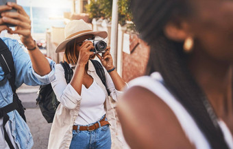 旅行<strong>旅游照片</strong>女人旅游采取图片假期假期周末度假记忆观光海外年轻的女相机在国外