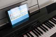 计划合成器应用程序平板电脑音乐的仪器概念