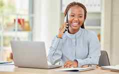 黑色的女人移动PC业务电话调用沟通办公室工作工作场所快乐企业女智能手机移动手机谈话会说话的电脑