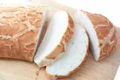 切片新鲜的白色一个易怒的面包面包