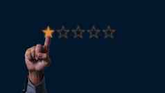 商人手触摸星星评级反馈评级积极的客户审查经验虚拟屏幕