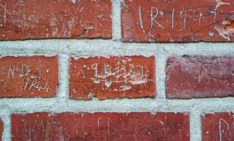 签名墙照片砖墙学校列表签名学校孩子们写期一年时间涂鸦丹麦