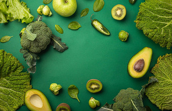 有创意的布局食物概念使<strong>绿色</strong>水果蔬菜<strong>绿色背景</strong>