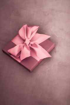 古董奢侈品假期脸红粉红色的礼物盒子丝绸丝带弓圣诞节情人节一天装饰