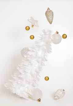 白色圣诞节树飞行装饰白色背景圣诞节作文现代圣诞节背景