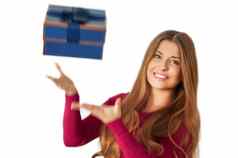 生日圣诞节假期现在快乐女人持有蓝色的礼物奢侈品美盒子订阅交付孤立的白色背景