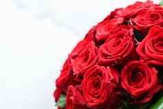 假期爱现在情人节一天奢侈品花束红色的玫瑰