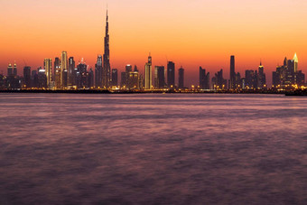 迪拜阿联酋视图迪拜天际线拍摄使迪拜溪港在户外