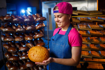 阶段烘焙面包店肖像贝克女孩面包手背景搁置面包店手贝克面包工业面包生产
