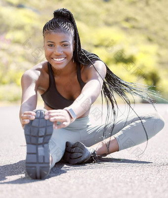 体育运动健身伸展运动体育女人准备好了锻炼锻炼培训路健康健康拉伸女运动员开始例程