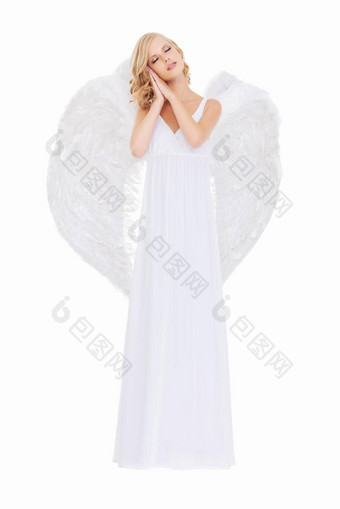 甜美无辜的工作室拍摄年轻的女人天使翅膀孤立的白色