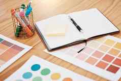 笔记本颜色斯沃琪设计师纸文档设计市场营销广告有创意的策略办公室桌子上变焦书信息图表数据图表项目油漆目录