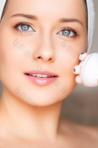 抗衰老美容美治疗产品女人脸轮廓按摩辊设备<strong>整容</strong>过程护肤品例程