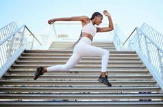 能源运行黑色的女人跑步者步骤户外健身培训健康锻炼体育速度挑战强大的健康的权力非洲运动员强度锻炼动机