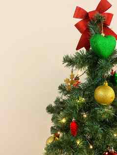 快乐圣诞节假期问候卡框架横幅复制空间一年诺埃尔装饰绿色圣诞节树加兰灯圣诞节装饰前面视图冬天圣诞节主题