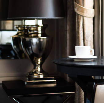 首页装饰室内设计奢侈品灯咖啡表格优雅的经典风格房间家具装饰