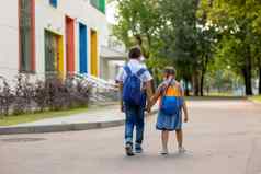 小学生女孩男孩背包学校