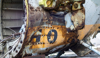 细节直升机仍然是摧毁了俄罗斯空气力战斗直升机后鳄鱼引擎转子叶<strong>片尾</strong>巴残骸坠毁军事攻击直升机特写镜头