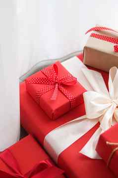 圣诞节礼物拳击一天传统的假期礼物经典圣诞节礼物盒子包装奢侈品现在一年生日情人节一天假期