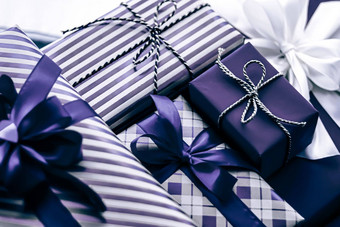 假期礼物包装奢侈品礼物<strong>紫色</strong>的礼物盒子惊喜现在生日圣诞节一年情人节一天拳击一天婚礼假期<strong>购</strong>物美盒子交付