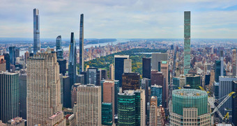 俯瞰中央公园建设摩天大楼高峰会纽约城市