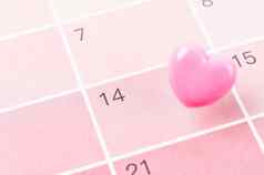 空白2月情人节一天日历粉红色的心推销