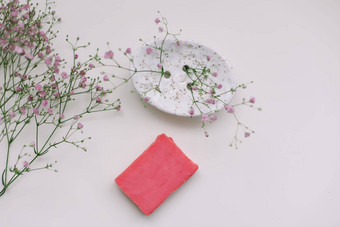 自然手工制作的肥皂酒吧陶瓷肥皂菜花水疗中心有机肥皂可持续发展的生活方式