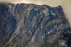 岩石形成山彼拉多多云的夏天一天瑞士阿尔卑斯山脉