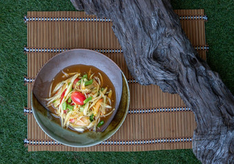 泰国<strong>木瓜</strong>辣的<strong>沙拉</strong>被称为喜欢断续器陶瓷菜