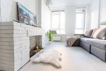 舒适的奢侈品现代室内设计工作室公寓额外的白色颜色时尚昂贵的家具极简主义风格白色平铺的地板上厨房放松区域工作场所