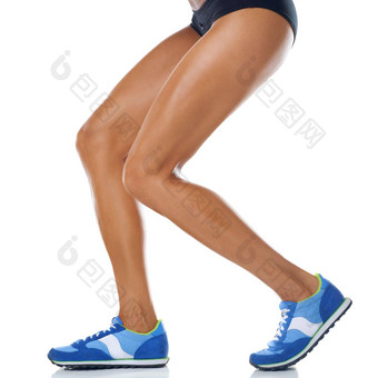 女人皮肤腿<strong>运动</strong>鞋健身跑步者锻炼运行白色背景有氧<strong>运动健康健康</strong>鞋子运行活跃的女<strong>运动</strong>员体育动机