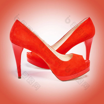 红色的<strong>高跟鞋</strong>征服世界工作室鞋子一对红色的高<strong>高跟鞋</strong>