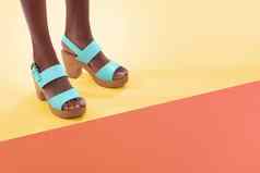 颜色鞋子鞋子色彩鲜艳的背景