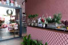 站自然花枞树形作文前景室内时尚的商店销售花花束