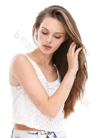 头发护理美肖像女人手头发自然沙龙头发风格白色背景健康健康奢侈品头发的护理美丽的时尚模型工作室背景