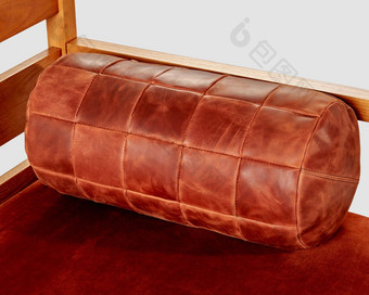 装饰铜色的皮革支持缓冲木沙发