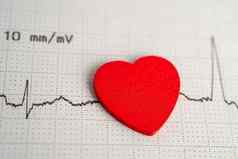 心电图心电图红色的心心波心攻击心电图报告