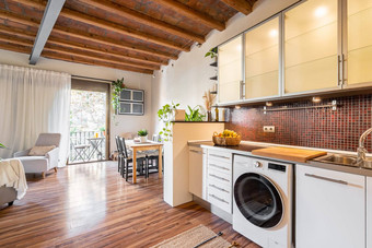 宽敞的现代设计生活房间结合厨房开放阳台现代电器家具地中海风格概念室内设计