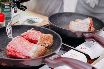 生牛肉肉烹饪牛排生牛肉切片烹饪肉烹饪牛排烹饪类