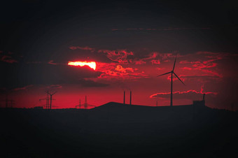 风景优美的视图农业场风车迷人日落在鲁尔区域德国