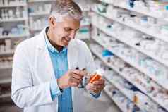 产品对待治疗药剂师阅读标签产品药店