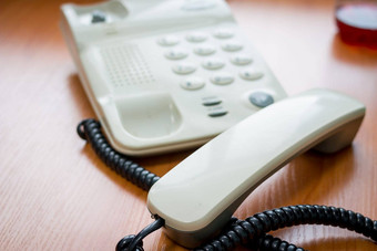 现代数字电话孤立的木背景图像电话网络电话电话会议调用办公室业务电话固定电话电话概念沟通联系客户服务支持