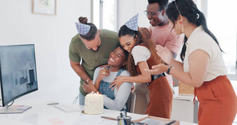 生日庆祝<strong>活动</strong>团队办公室人爱祝贺你成功有创意的有趣的工作文化公告鼓掌庆祝员工黑色的女人促销<strong>活动</strong>蛋糕