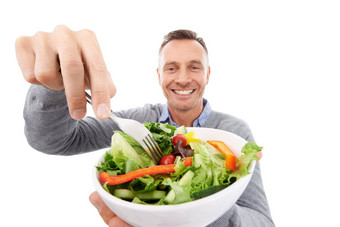 健康的沙拉食物蔬菜男人。工作室健康健康营养模型人绿色素食主义者午餐早午餐碗手孤立的白色背景强大的免疫