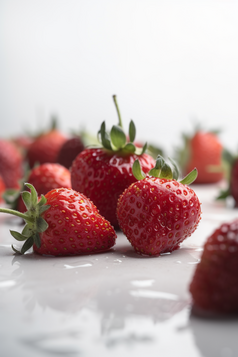 新鲜的草莓摄影图2