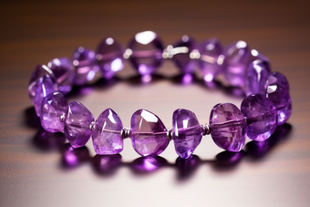 天然晶透紫水晶摄影图

