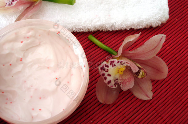 粉红色兰花化妆保湿霜容器