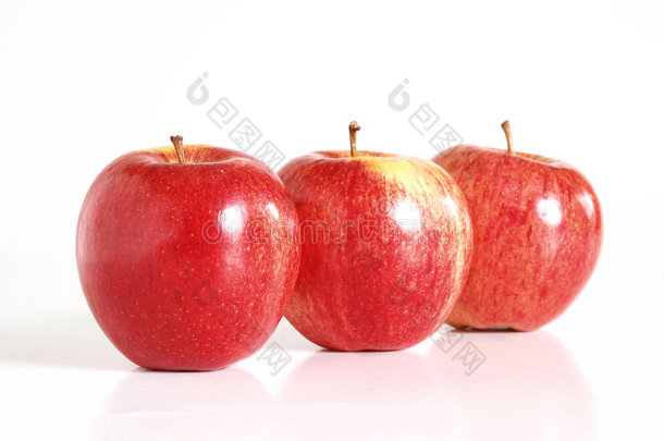 三个红<strong>苹果</strong>