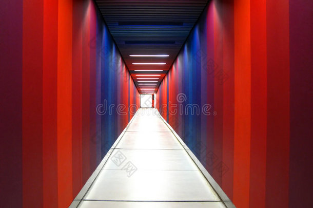 彩虹走廊